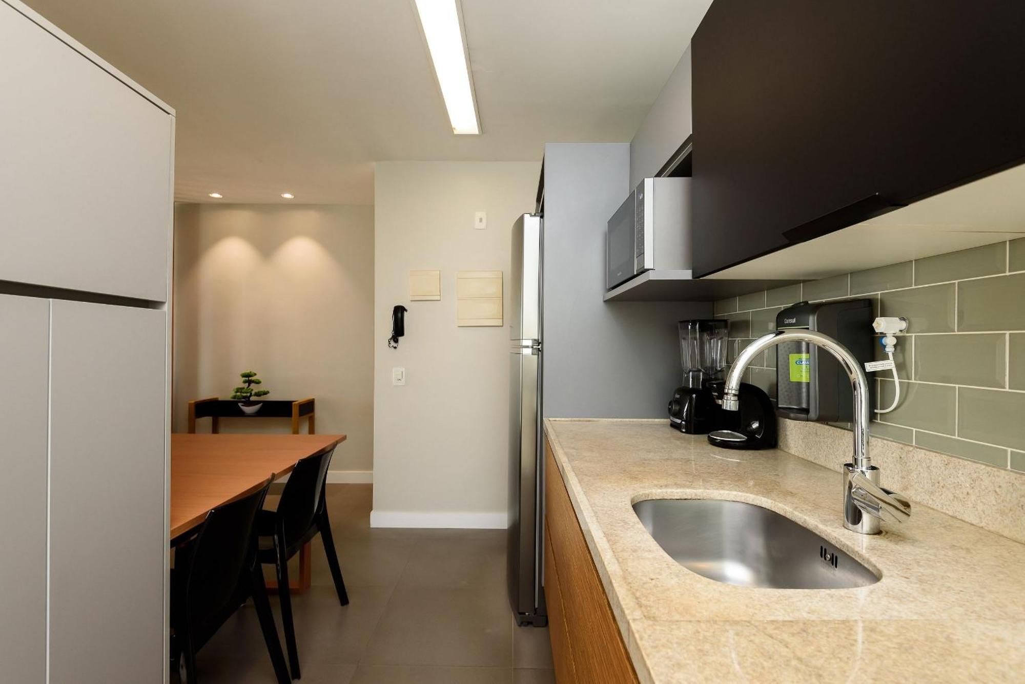 C/ Piscina E Garagem | Fl 960/520 *